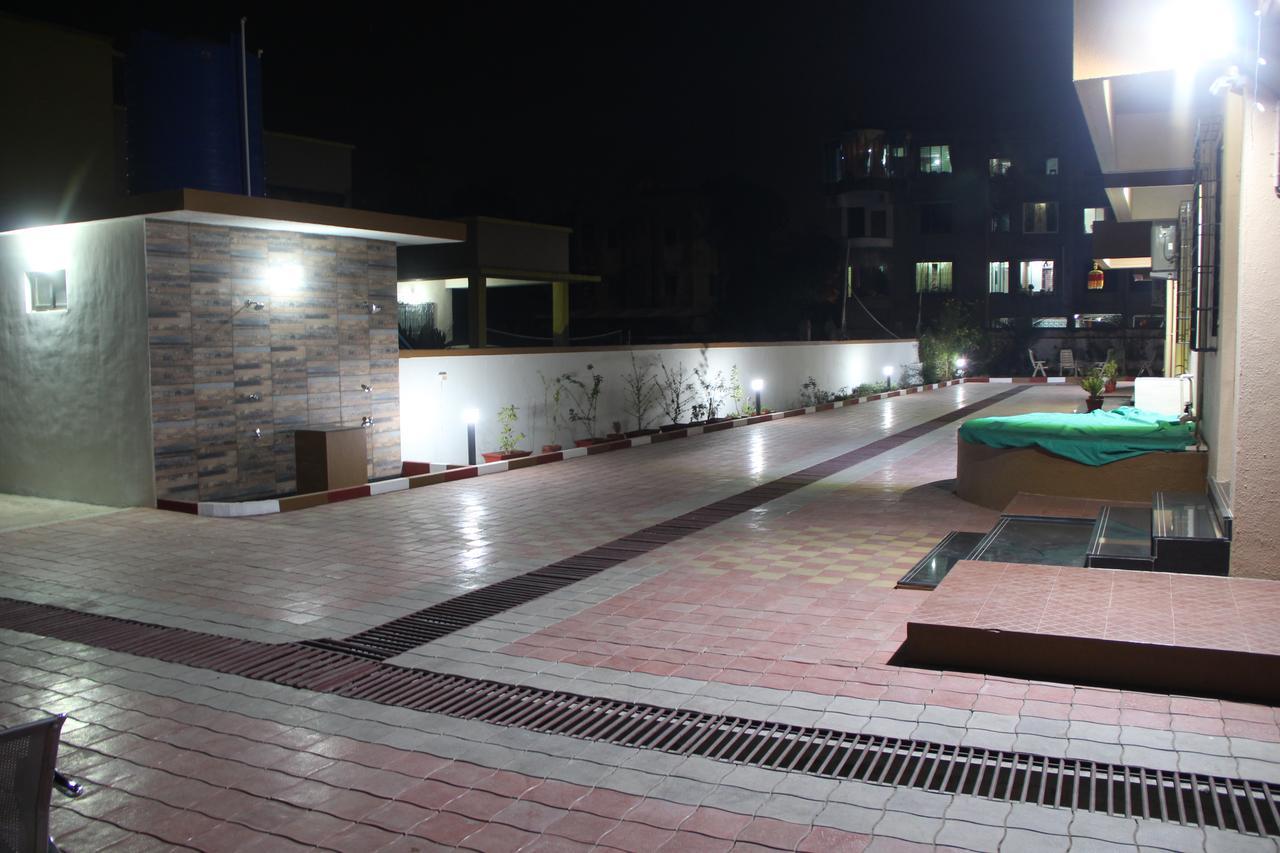 Hira Laxmi Residency Hotel Алибаг Екстериор снимка