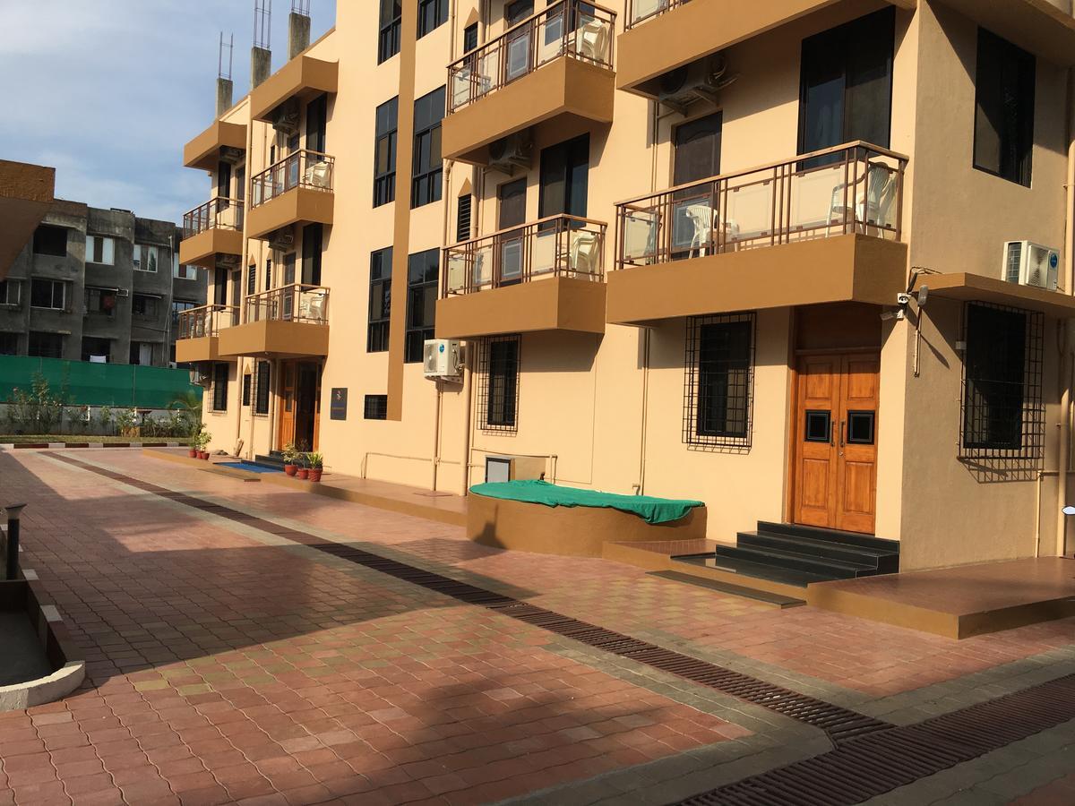Hira Laxmi Residency Hotel Алибаг Екстериор снимка